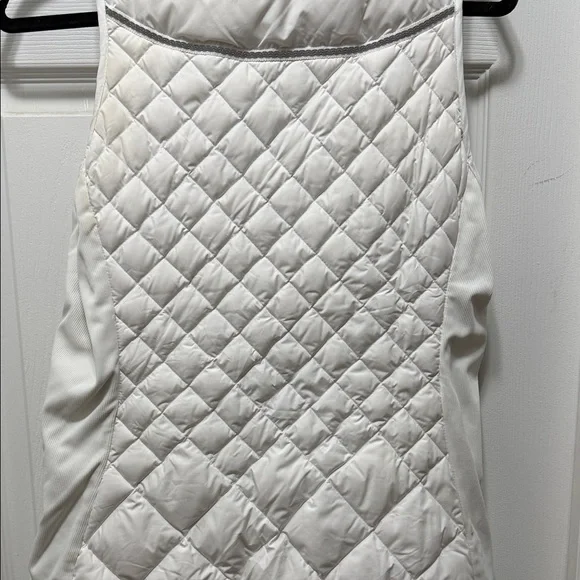 Lululemon Women's Quilted White Vest - Picture 9 of 11